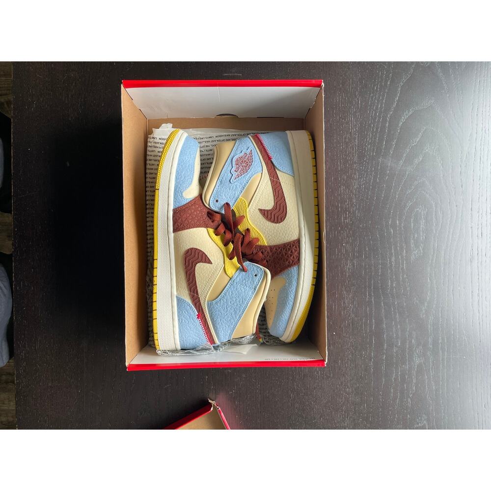 Maison Chateau Rouge  X Air Jordan Mid 9.5